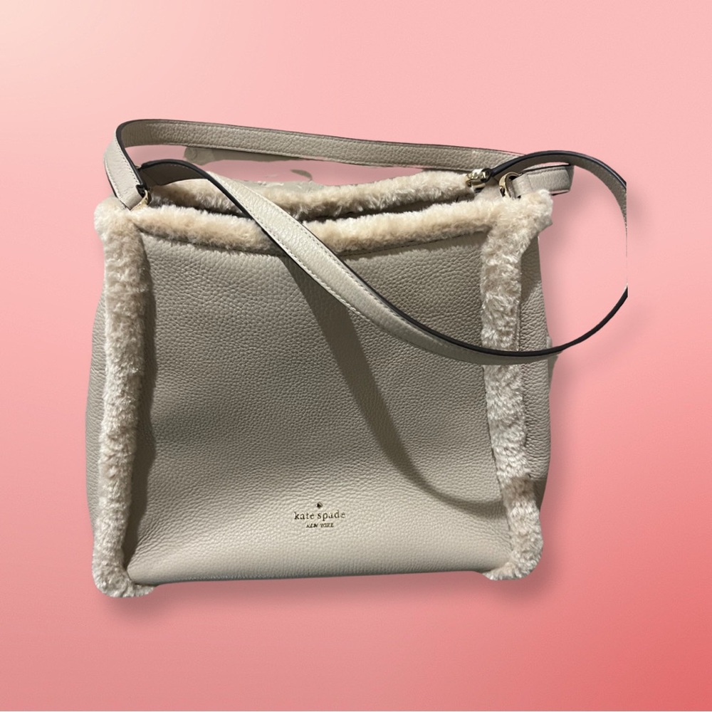 Kate Spade Leila Medium Triple
Compartment Shoulder Bag sand color